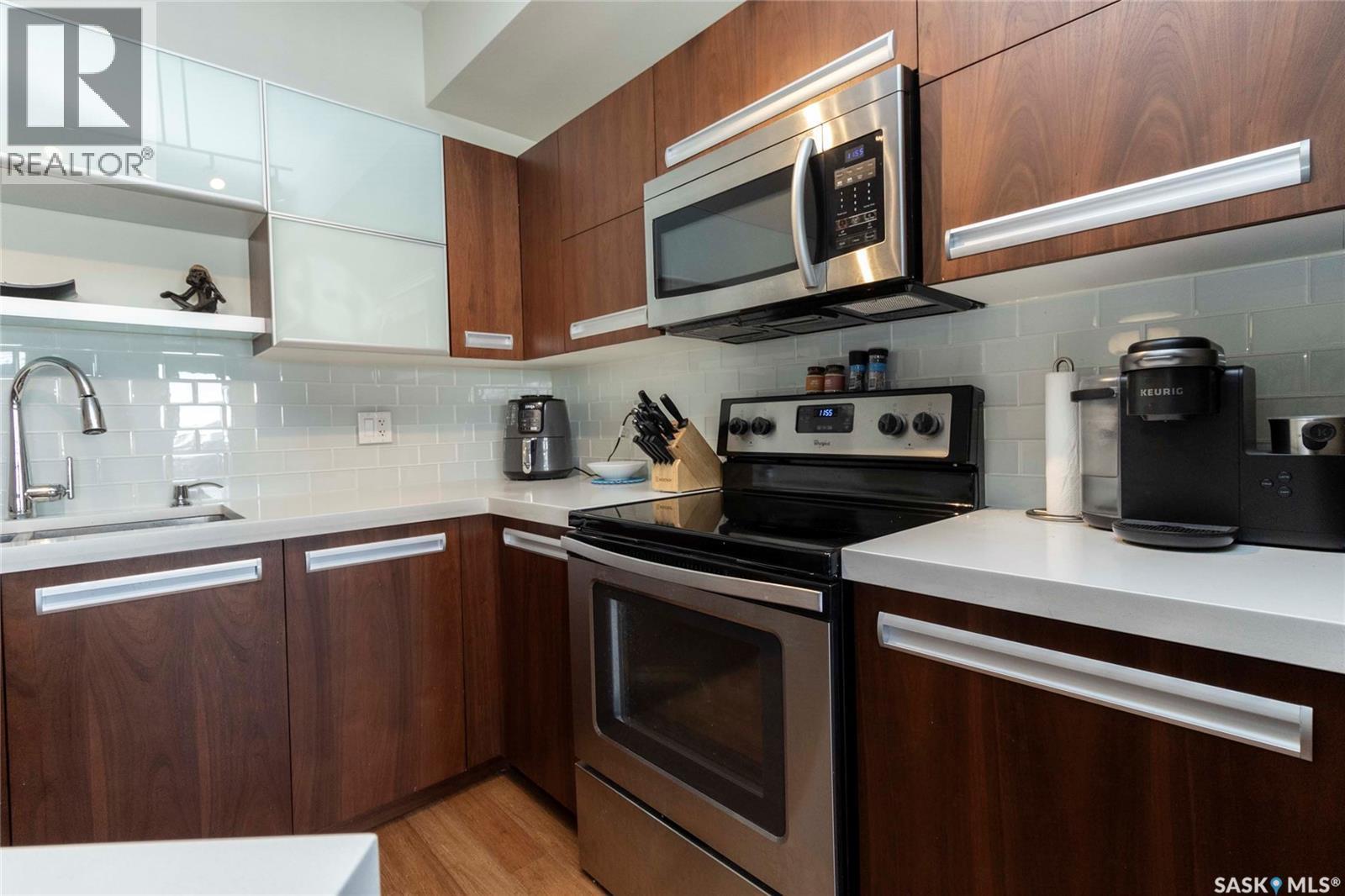 2208 1015 Patrick Crescent, Saskatoon, SK - Indoor Photo Showing Kitchen