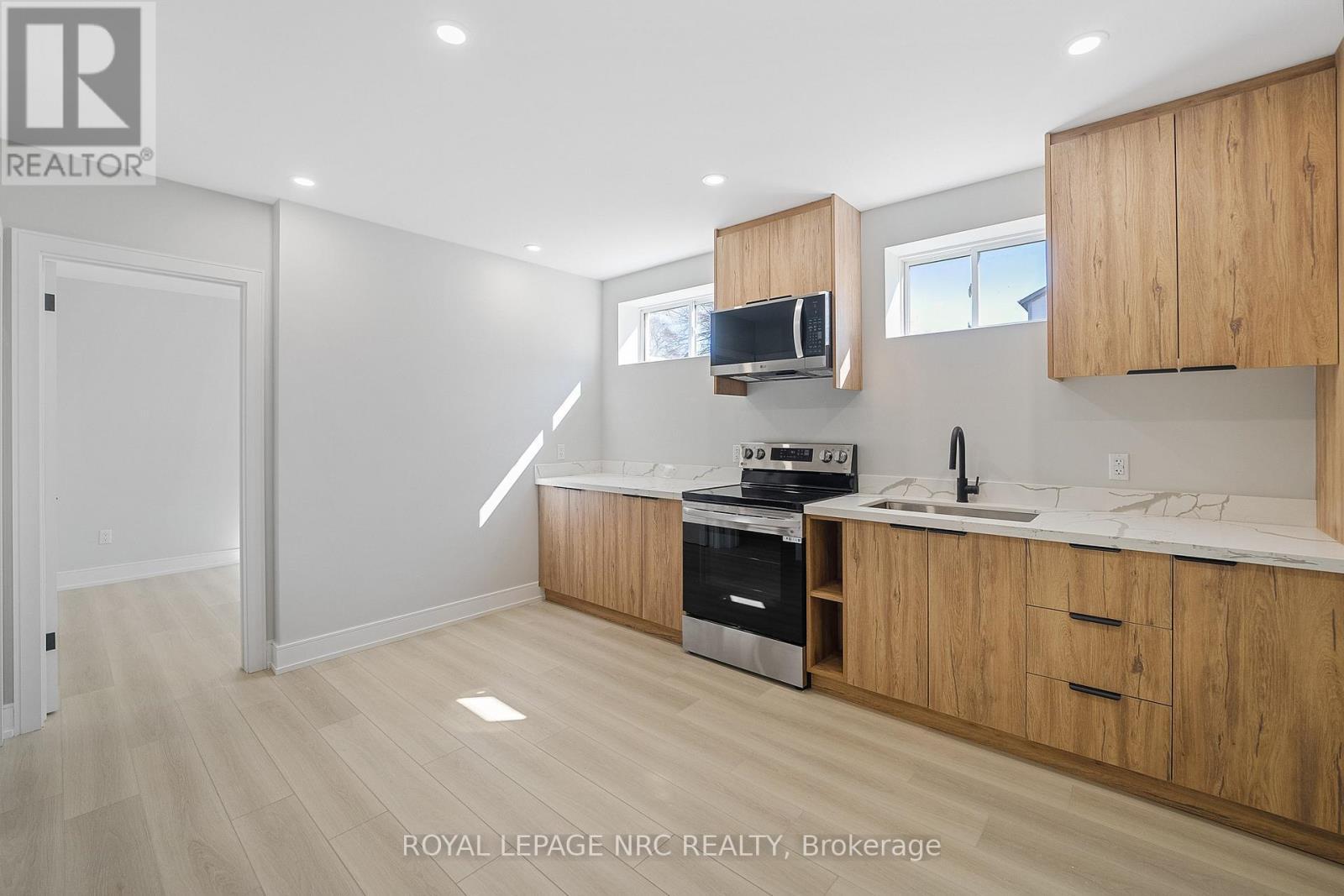 Lower - 668 Quaker Road, Welland (N. Welland), ON - Indoor Photo Showing Kitchen