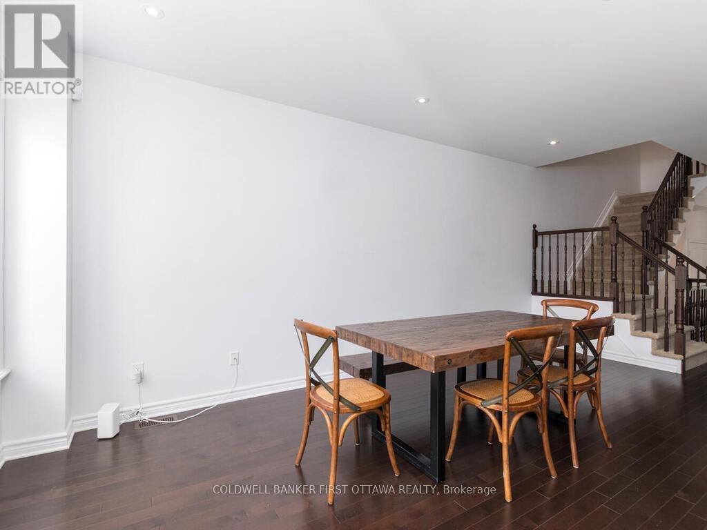 736 Twist Way, Ottawa, ON - Indoor Photo Showing Dining Room