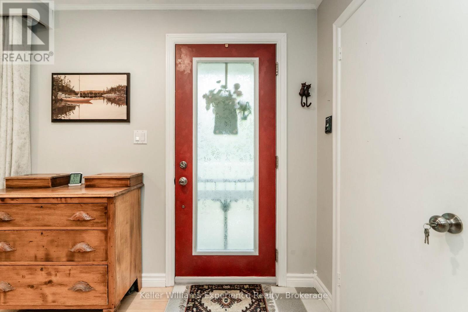 9 Harras Avenue, Tiny, ON - Indoor Photo Showing Other Room