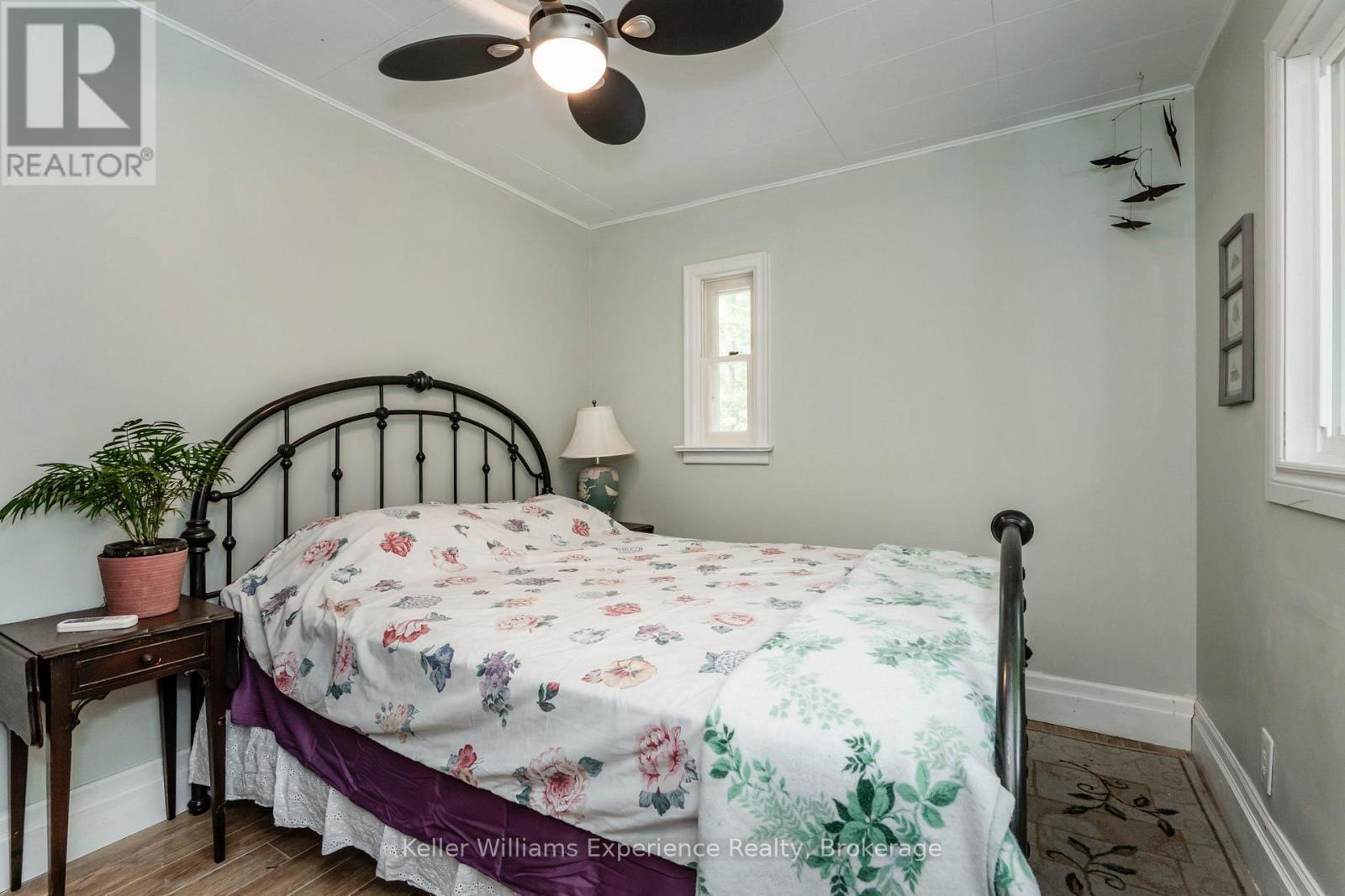 9 Harras Avenue, Tiny, ON - Indoor Photo Showing Bedroom