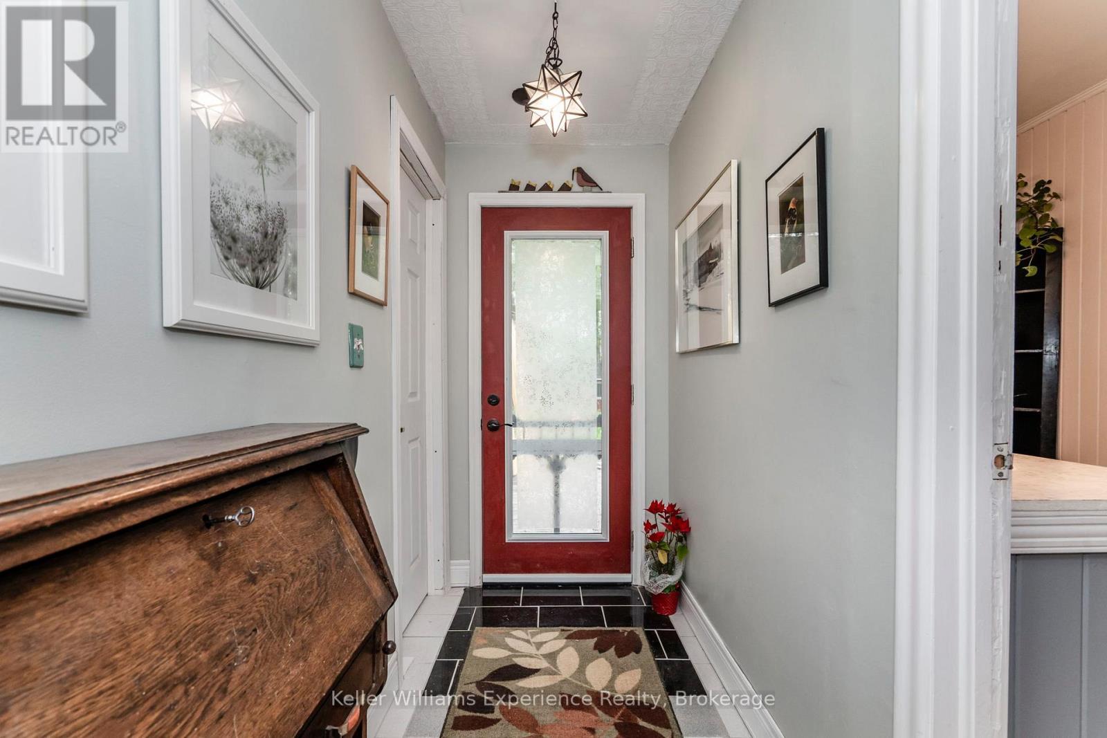 9 Harras Avenue, Tiny, ON - Indoor Photo Showing Other Room