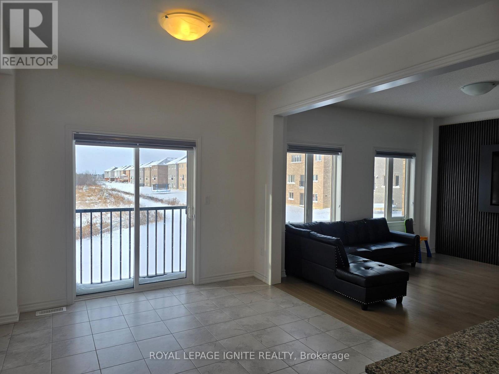 387 Russell Street, Southgate, ON - Indoor Photo Showing Other Room