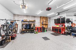 Garage -