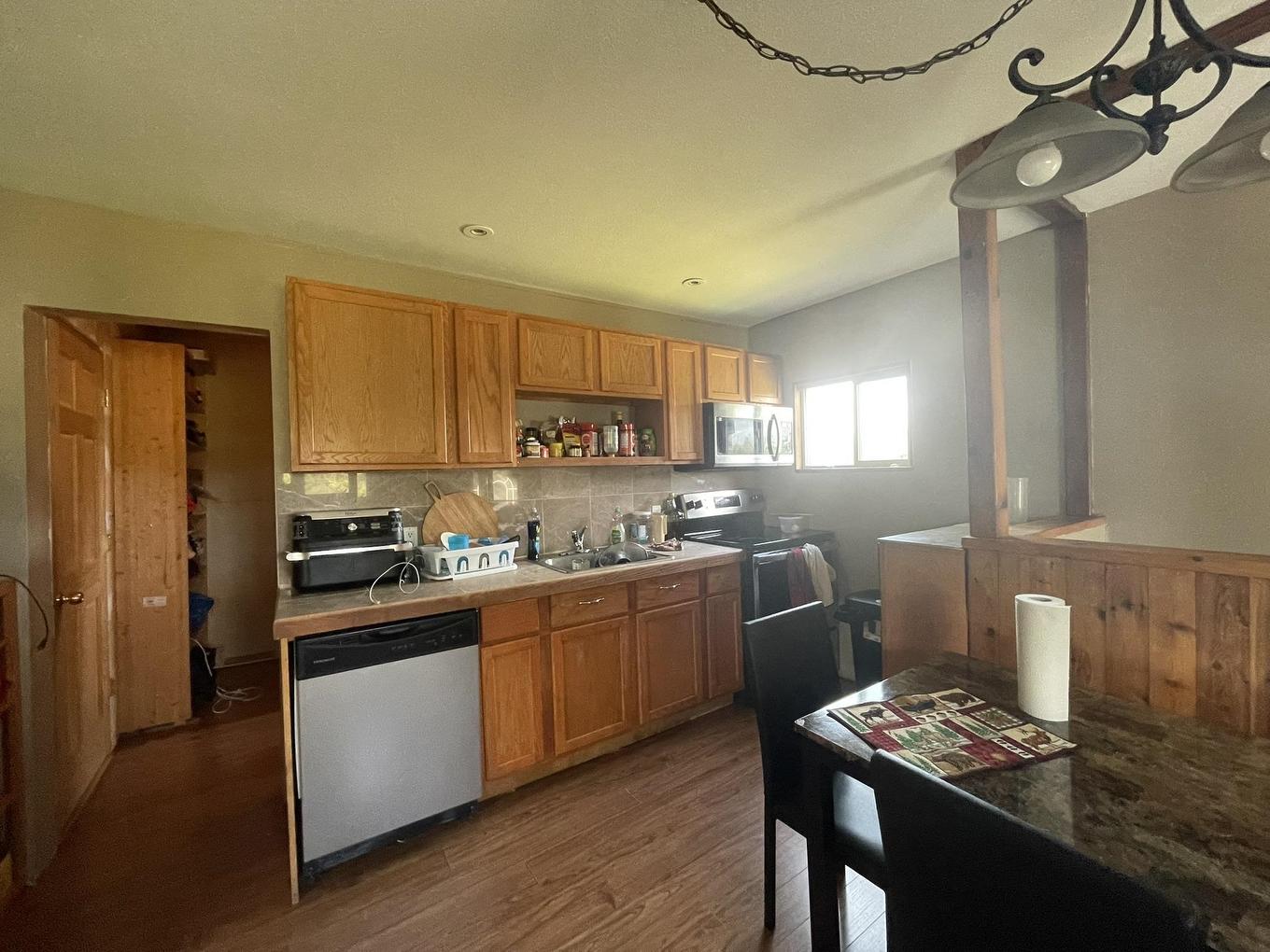 126 Zuke Road, Atikokan, ON - Indoor Photo Showing Kitchen With Double Sink
