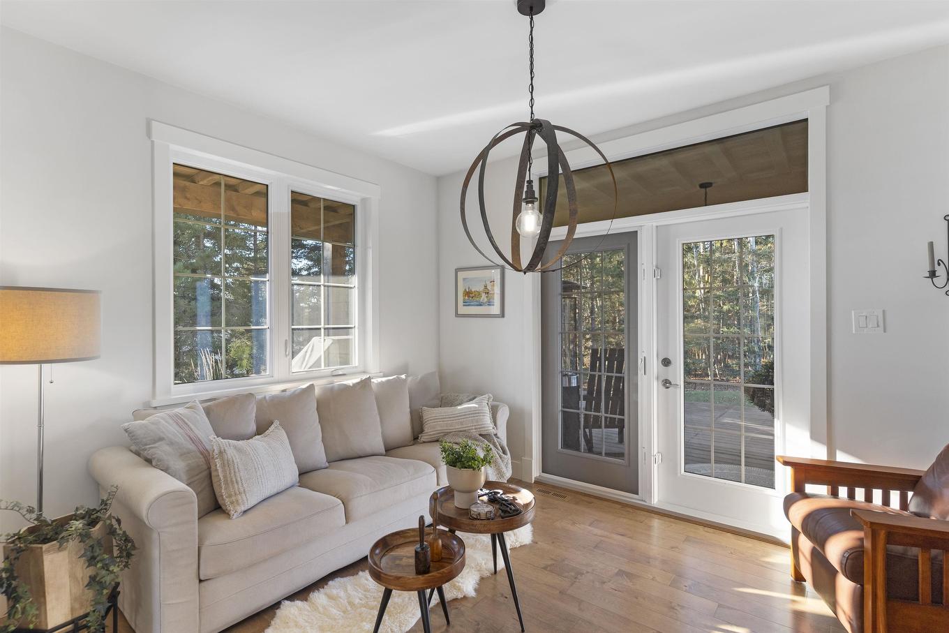 1 Leiterman Street, Kakabeka Falls, ON - Indoor Photo Showing Living Room