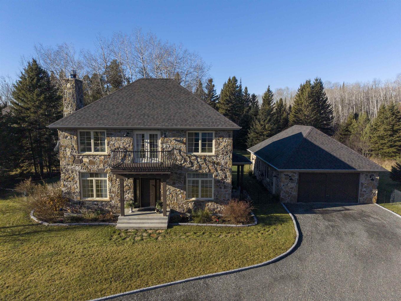 1 Leiterman Street, Kakabeka Falls, ON - Outdoor