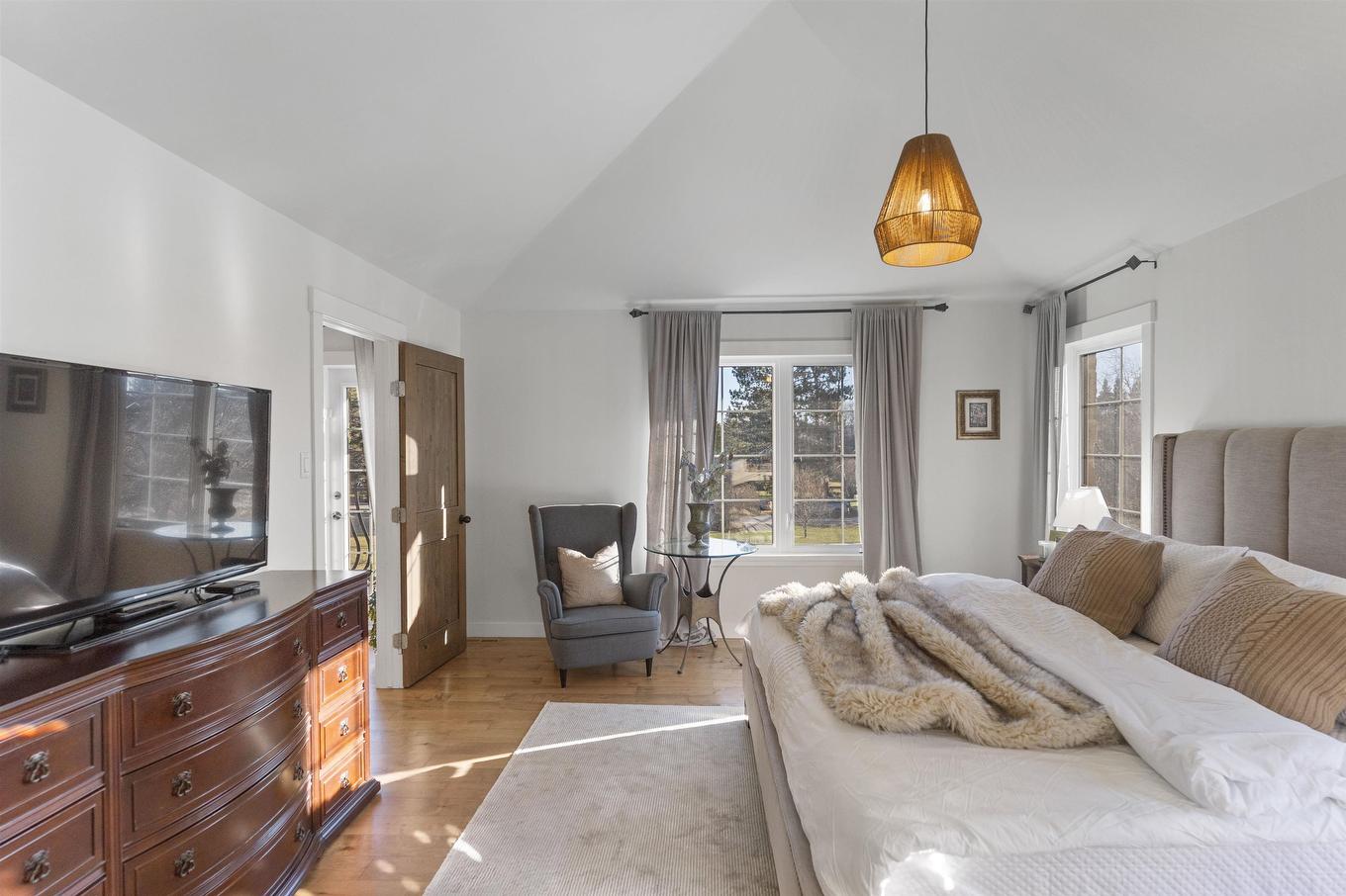 1 Leiterman Street, Kakabeka Falls, ON - Indoor Photo Showing Bedroom
