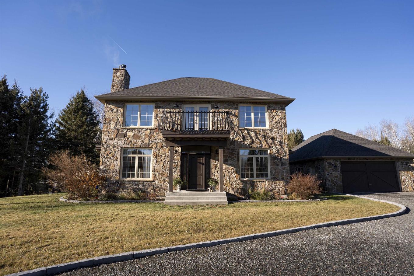 1 Leiterman Street, Kakabeka Falls, ON - Outdoor