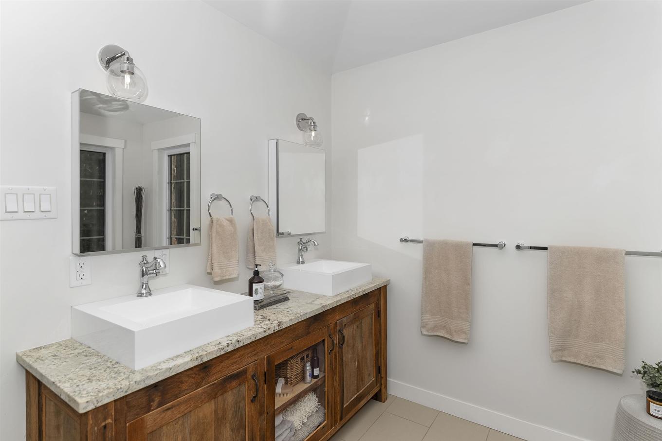 1 Leiterman Street, Kakabeka Falls, ON - Indoor Photo Showing Bathroom