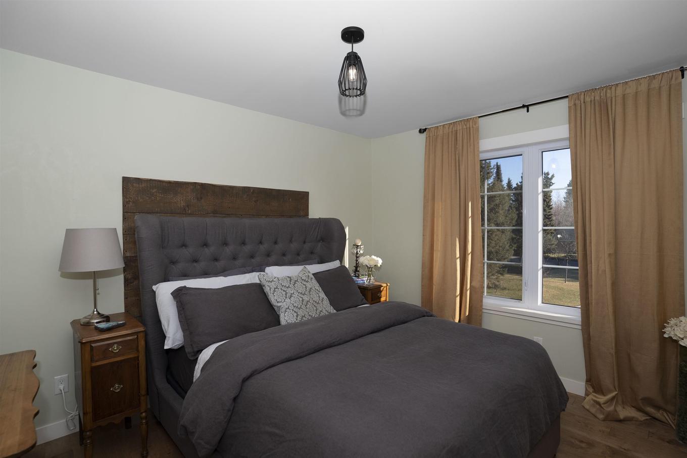1 Leiterman Street, Kakabeka Falls, ON - Indoor Photo Showing Bedroom