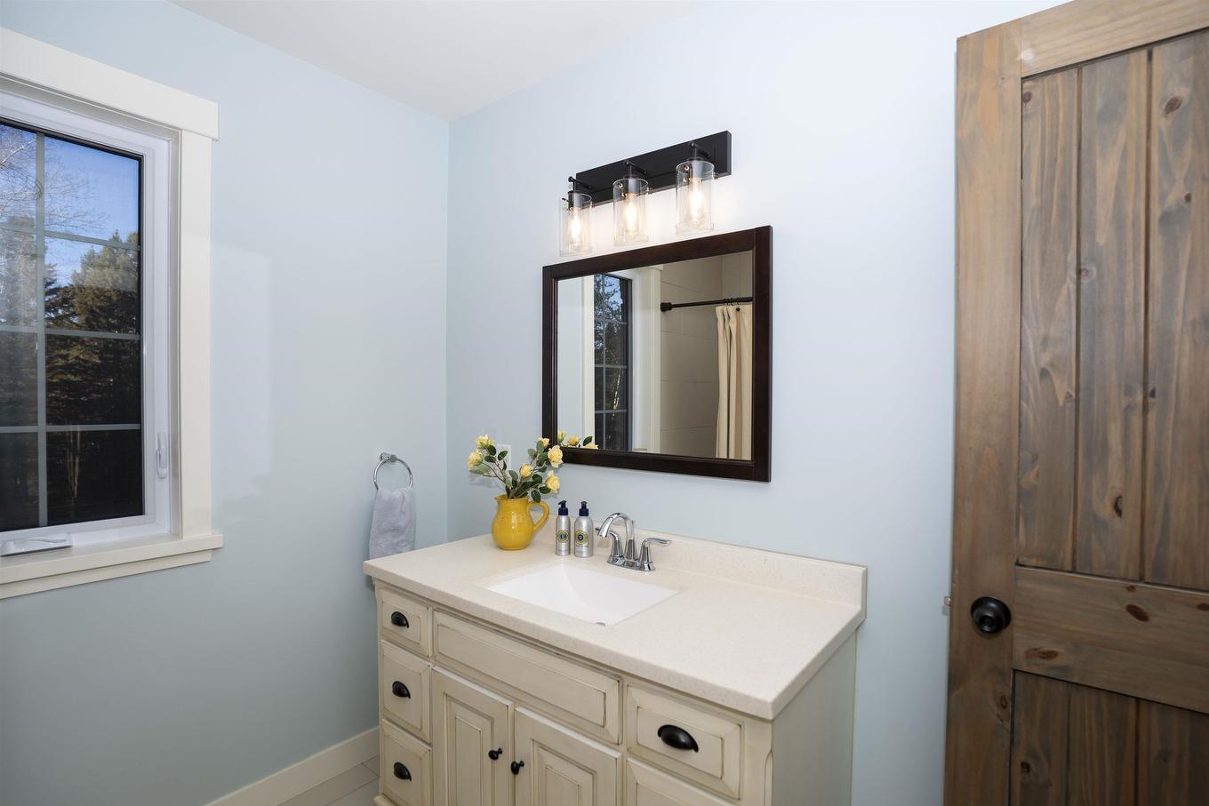 1 Leiterman Street, Kakabeka Falls, ON - Indoor Photo Showing Bathroom