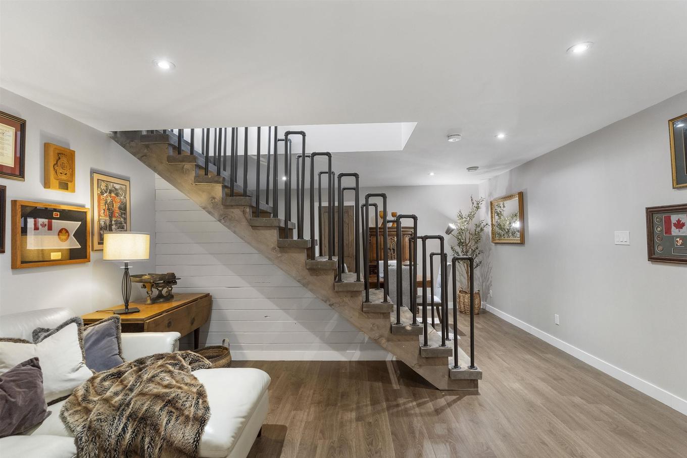 1 Leiterman Street, Kakabeka Falls, ON - Indoor Photo Showing Other Room