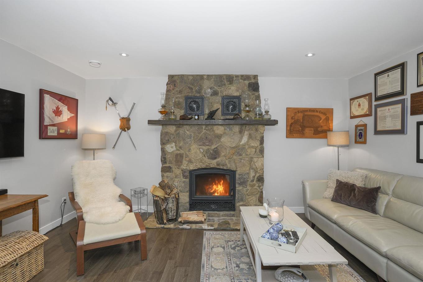 1 Leiterman Street, Kakabeka Falls, ON - Indoor Photo Showing Living Room With Fireplace