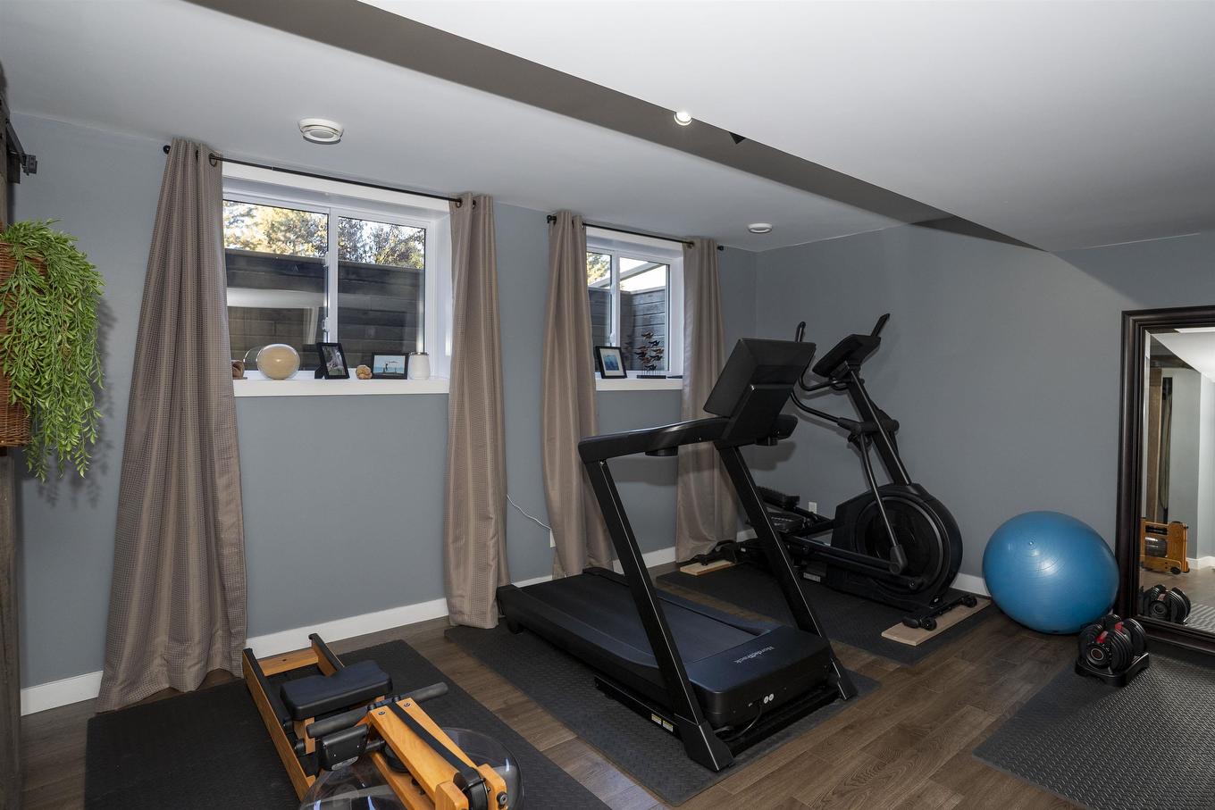 1 Leiterman Street, Kakabeka Falls, ON - Indoor Photo Showing Gym Room