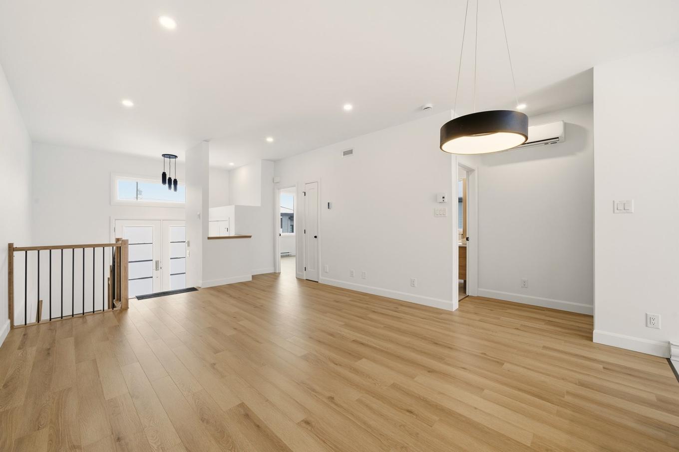 Salon - 960 Rue Du Campanile, Drummondville, QC - Indoor Photo Showing Other Room