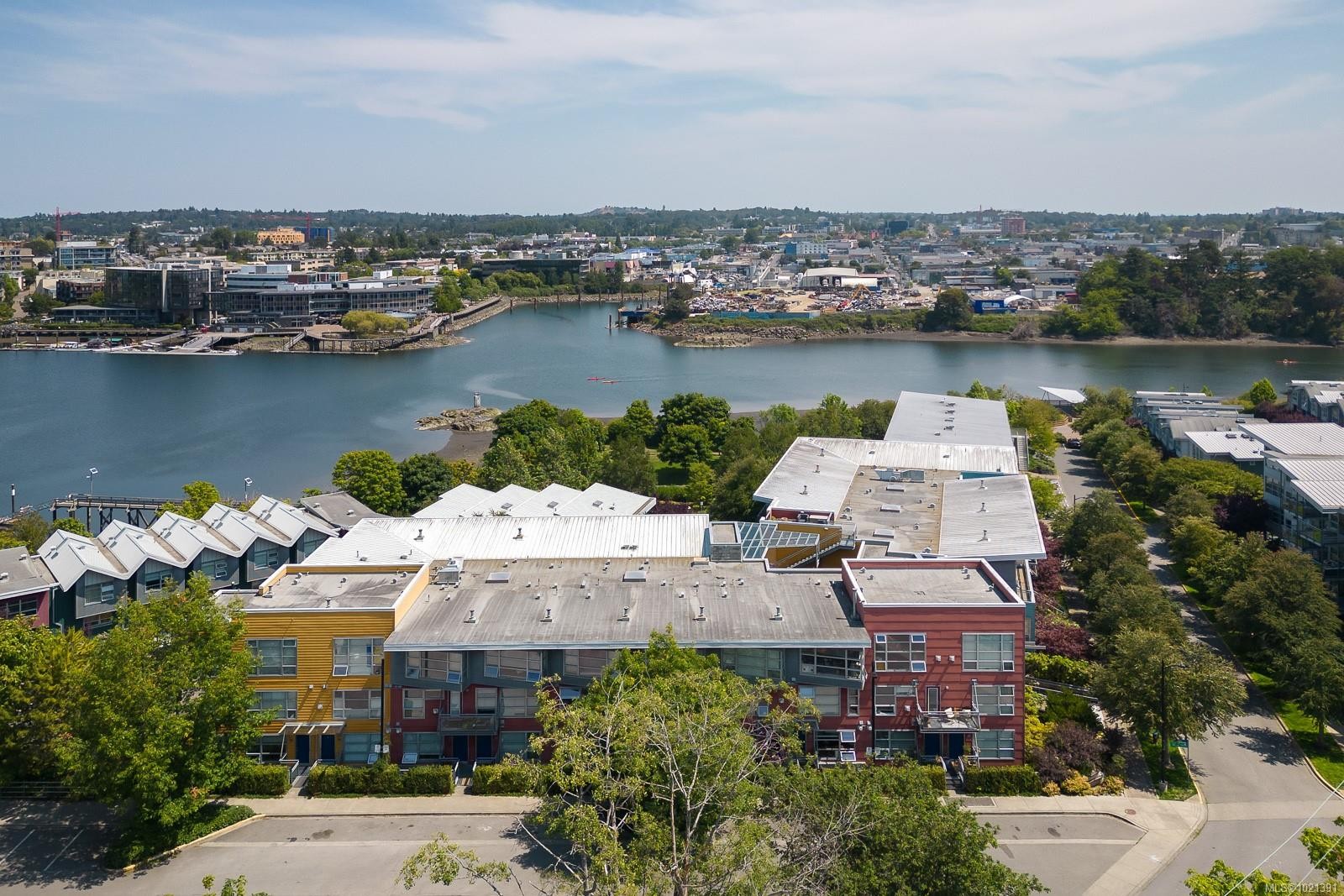 417-90 Regatta Landing, Victoria, BC - Outdoor With Body Of Water With View