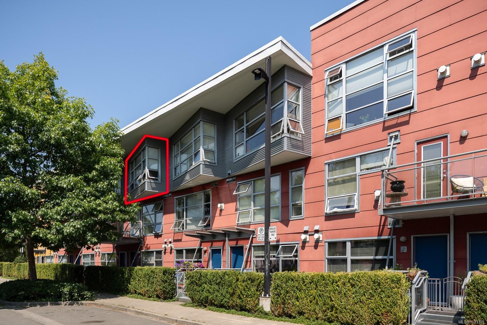 417-90 Regatta Landing, Victoria, BC - Outdoor With Facade