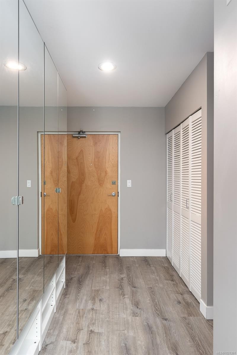 417-90 Regatta Landing, Victoria, BC - Indoor Photo Showing Other Room