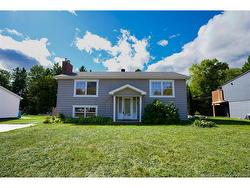 1961 Craig AVE Bathurst, NB E2A 4Y1