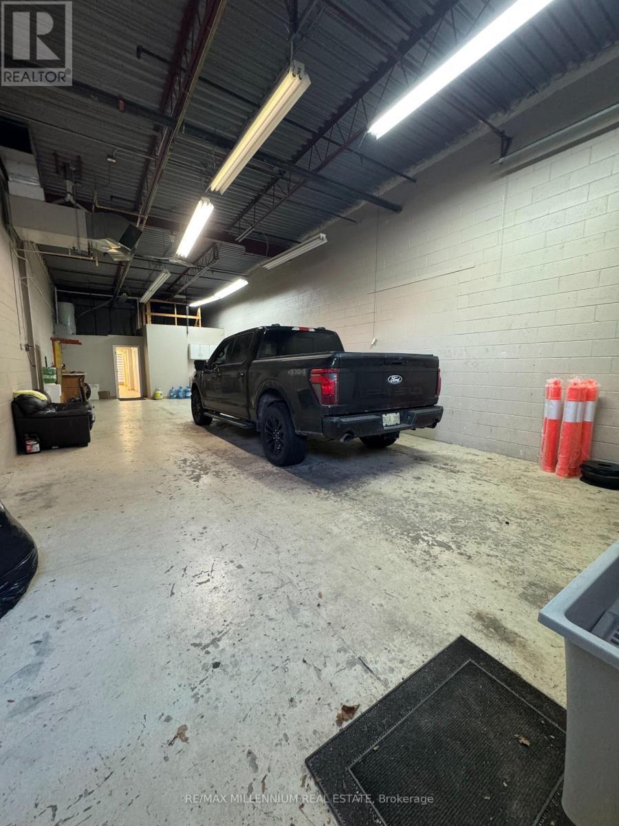 1079 Britannia Road E, Mississauga, ON