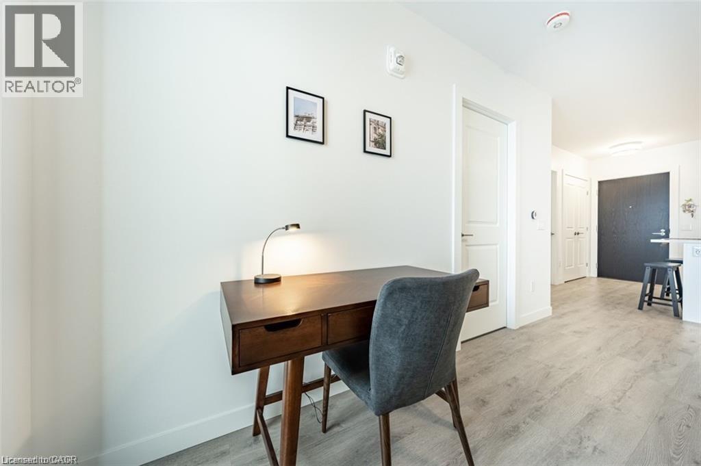 181 King Street S Unit# 809, Waterloo, ON - Indoor Photo Showing Office