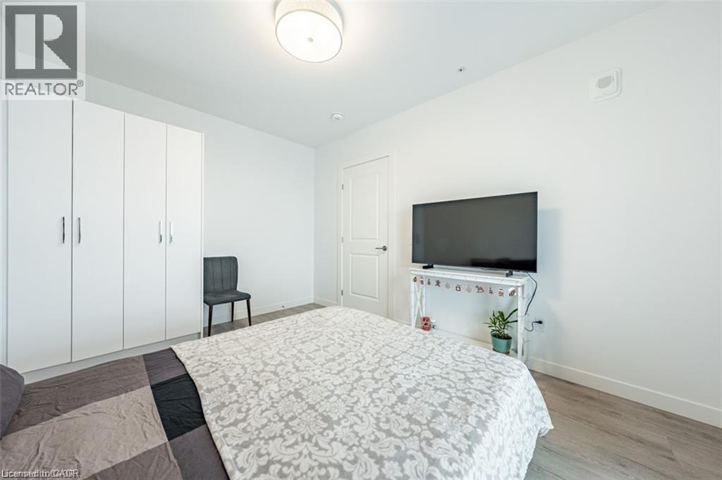 181 King Street S Unit# 809, Waterloo, ON - Indoor Photo Showing Bedroom