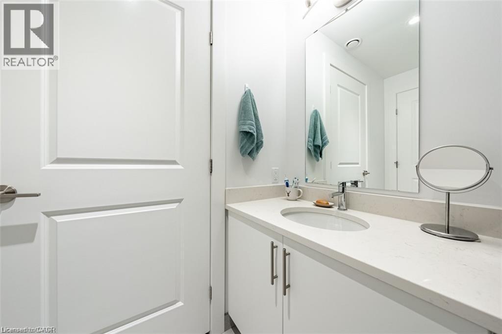 181 King Street S Unit# 809, Waterloo, ON - Indoor Photo Showing Bathroom