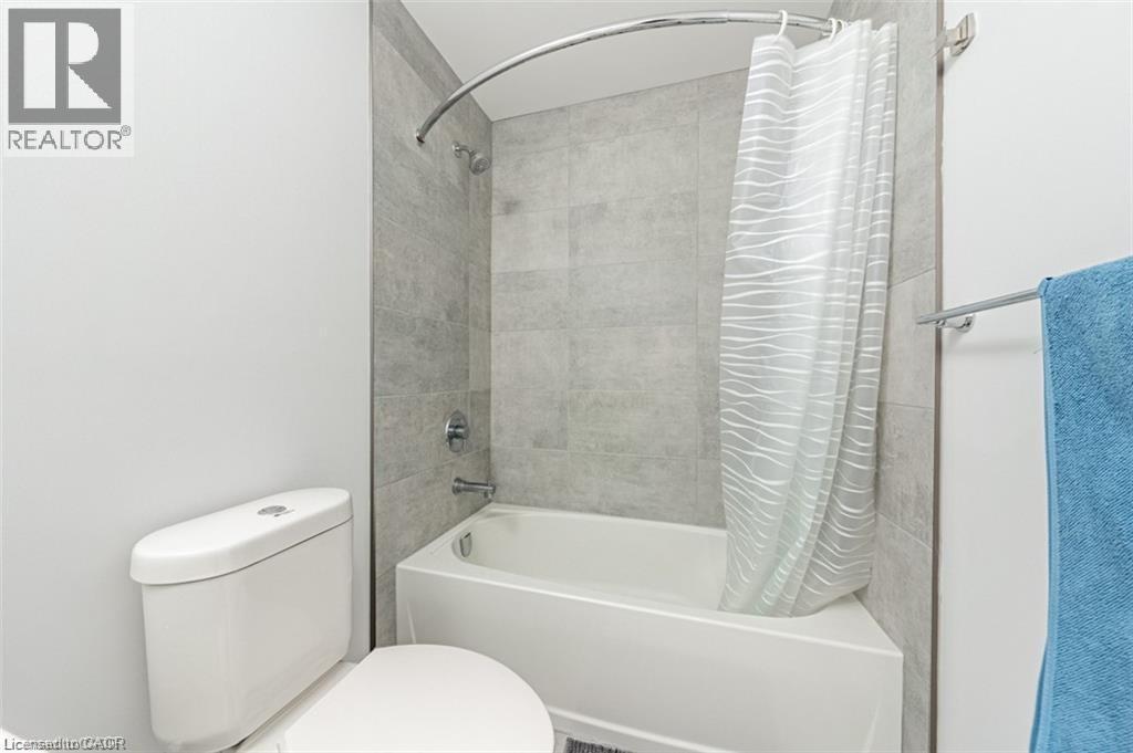 181 King Street S Unit# 809, Waterloo, ON - Indoor Photo Showing Bathroom