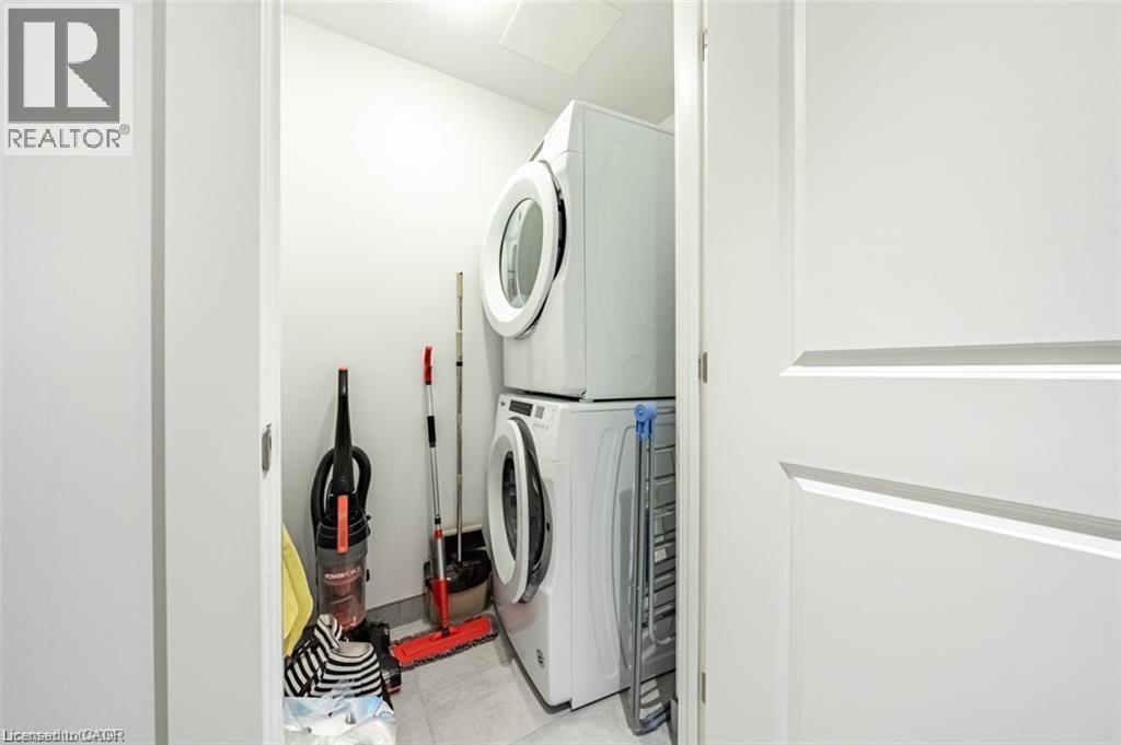 181 King Street S Unit# 809, Waterloo, ON - Indoor Photo Showing Laundry Room