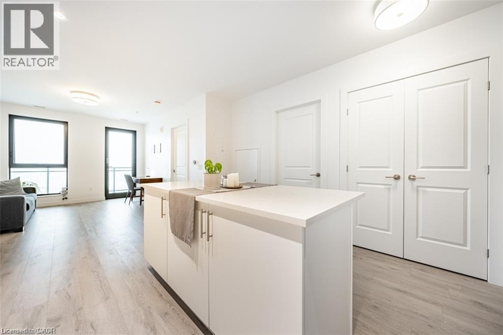 181 King Street S Unit# 809, Waterloo, ON - Indoor