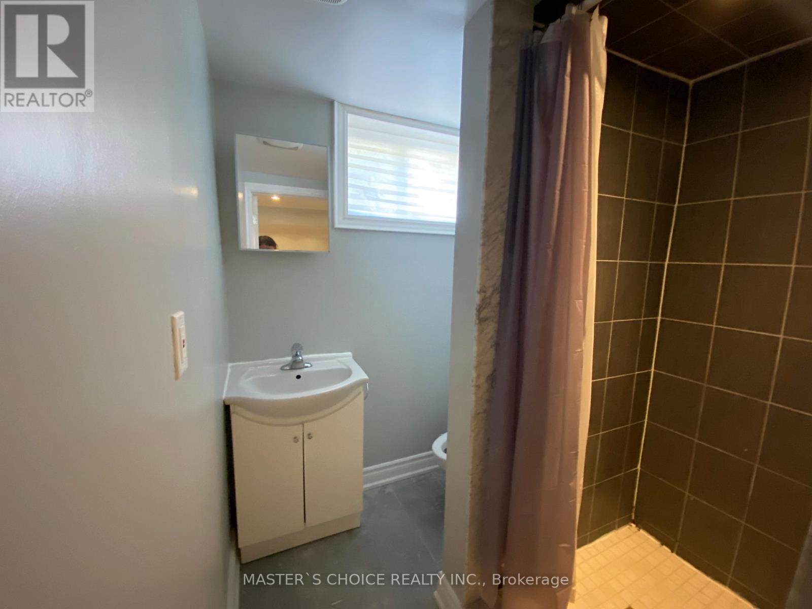 Basement - 906 Walnut Street W, Whitby, ON - Indoor