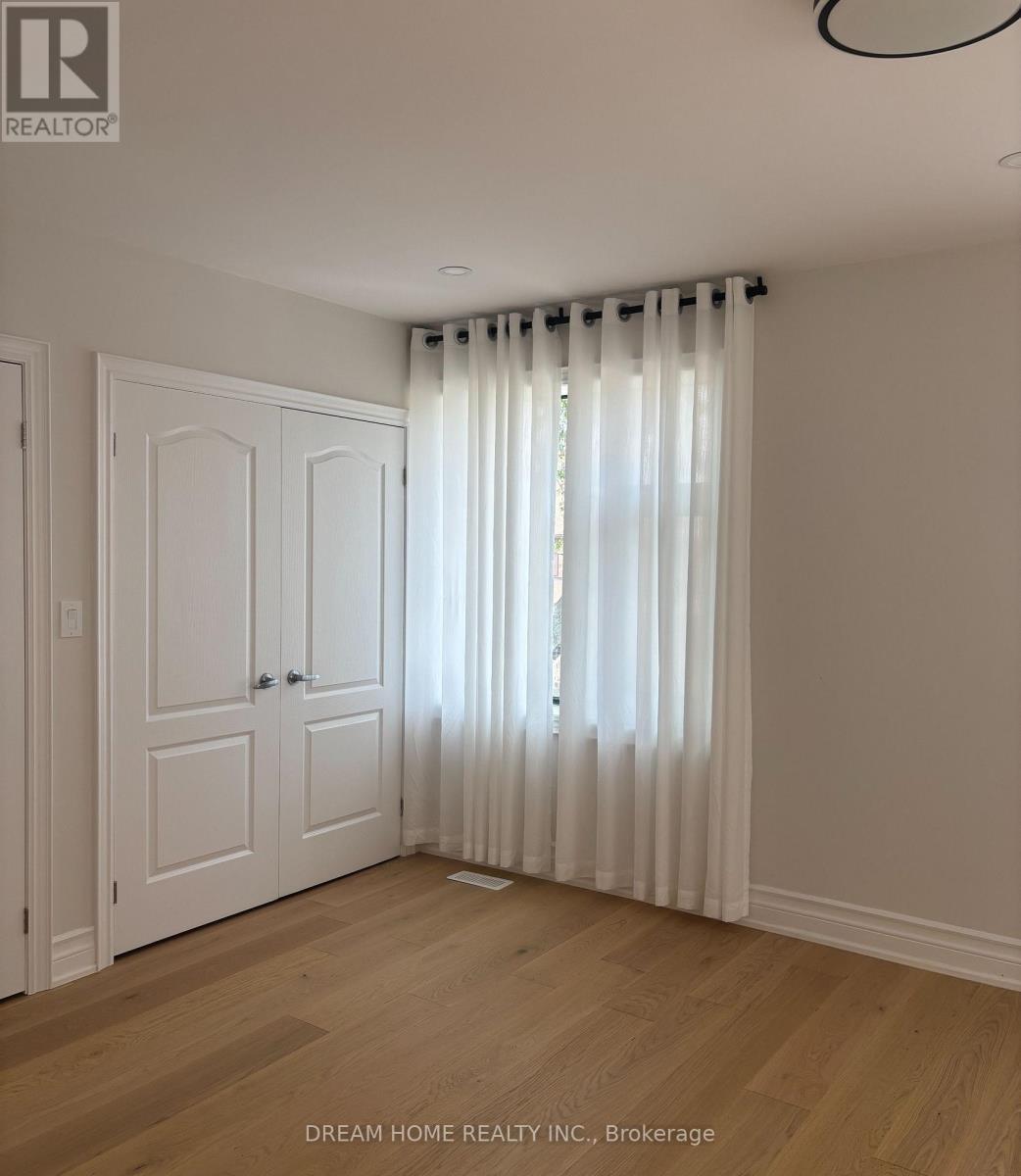 Upper - 9 Rusholme Drive E, Toronto, ON - Indoor Photo Showing Other Room