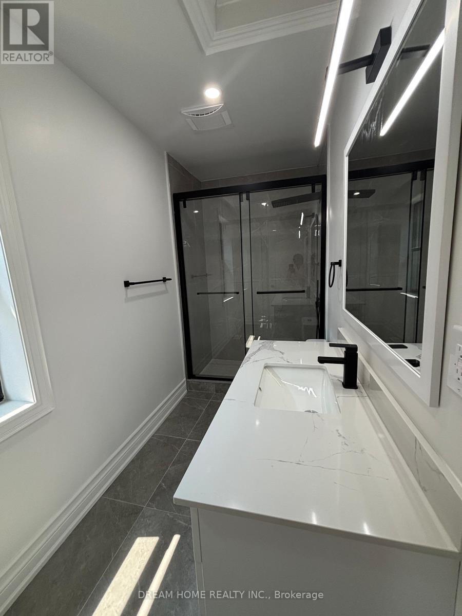 Upper - 9 Rusholme Drive E, Toronto, ON - Indoor Photo Showing Other Room