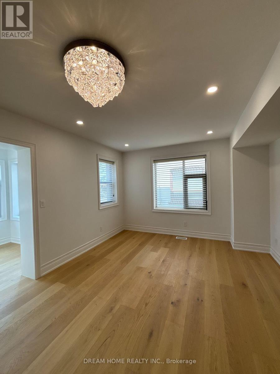 Upper - 9 Rusholme Drive E, Toronto, ON - Indoor Photo Showing Other Room