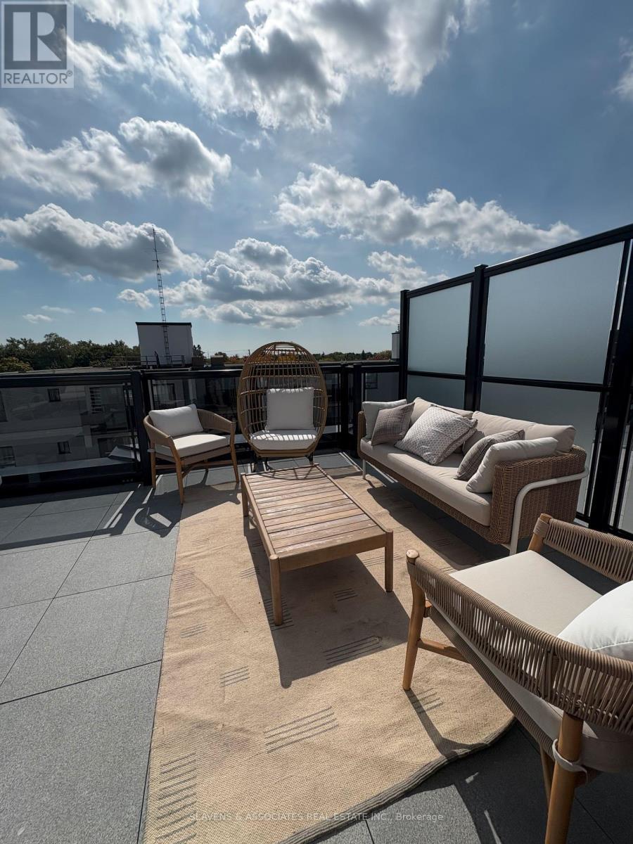 18 - 15 Brenthall Avenue, Toronto, ON - Outdoor