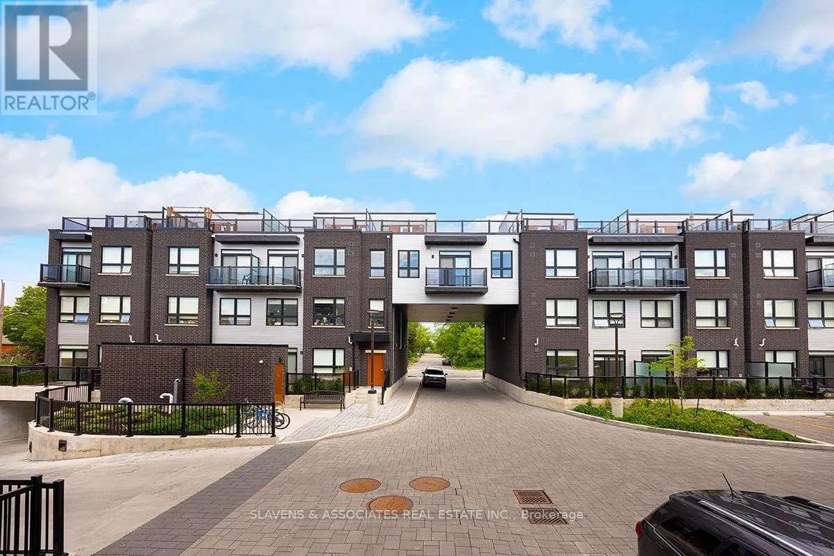 18 - 15 Brenthall Avenue, Toronto, ON - Outdoor