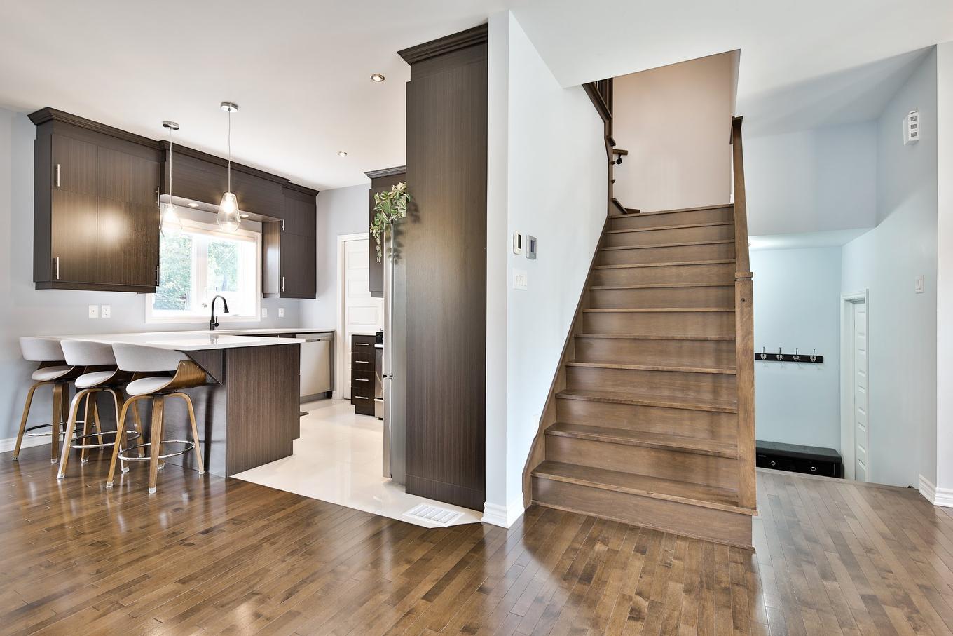 Escalier - 1529 Rue Riendeau, Chambly, QC - Indoor