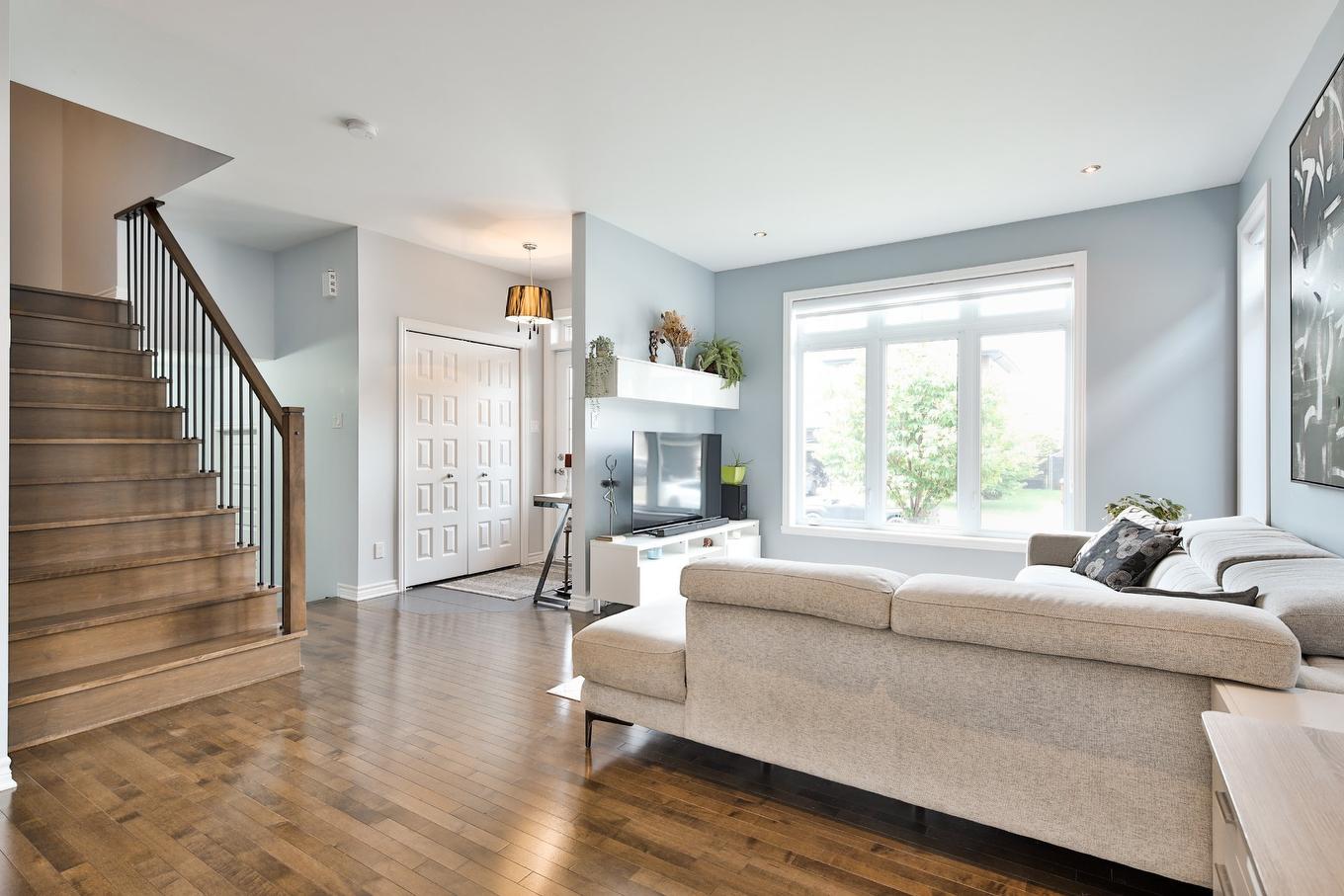 Salon - 1529 Rue Riendeau, Chambly, QC - Indoor Photo Showing Living Room