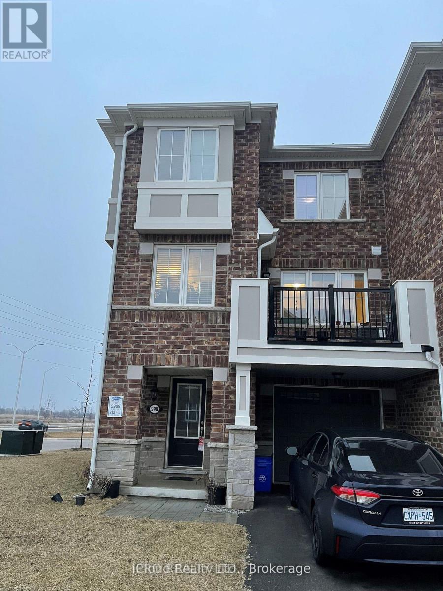 998 Alder Gate, Milton, ON - Outdoor With Balcony With Facade