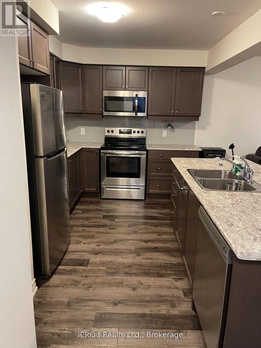 998 Alder Gate, Milton, ON - Indoor Photo Showing Kitchen With Double Sink