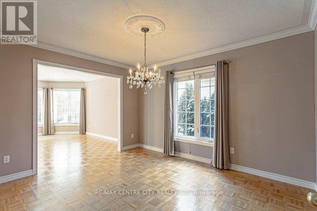 261 Ensign Crescent, London South (South N), ON - Indoor Photo Showing Other Room