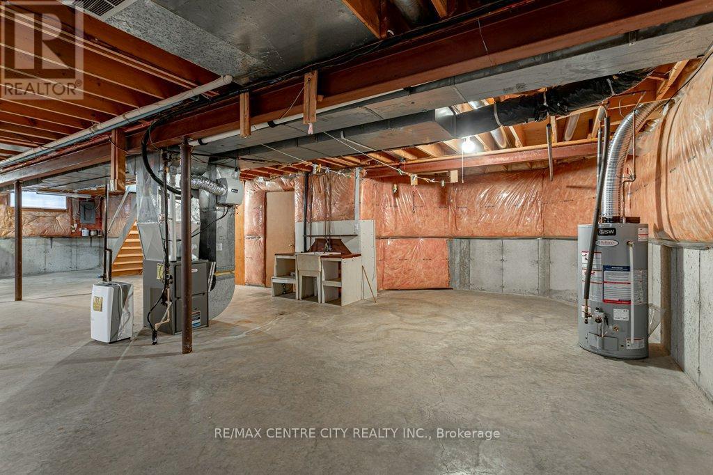 261 Ensign Crescent, London South (South N), ON - Indoor Photo Showing Basement