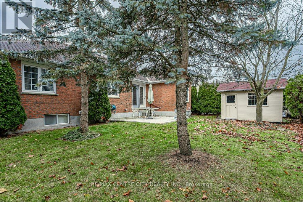 261 Ensign Crescent, London South (South N), ON - Outdoor