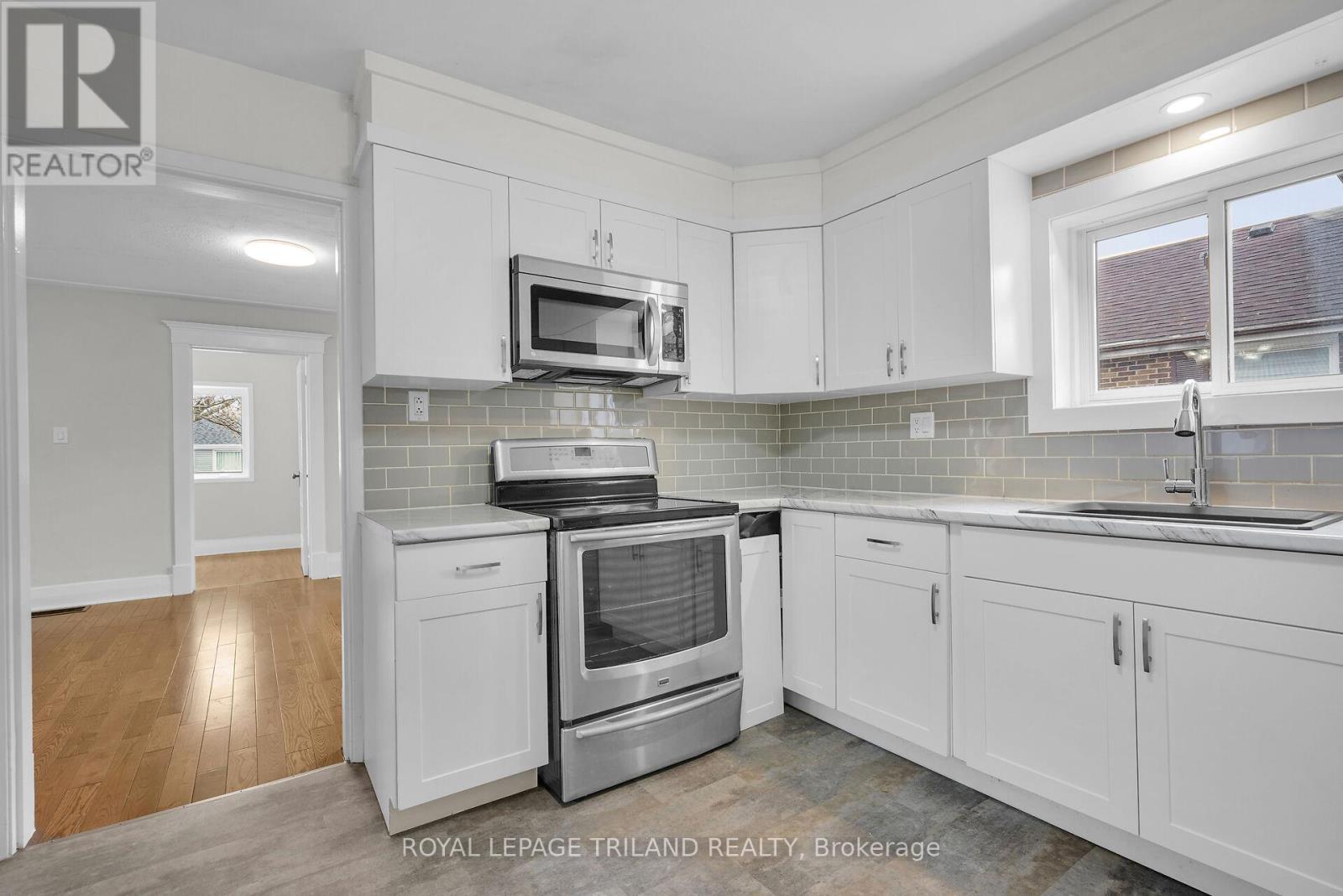459 Hale Street, London East (East N), ON - Indoor Photo Showing Kitchen