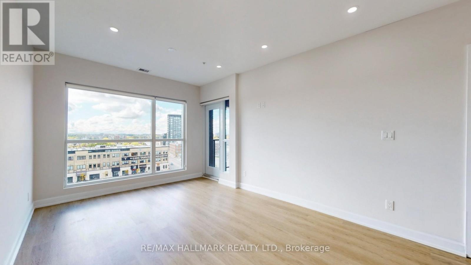 711 - 1 Victoria Street S, Waterloo, ON - Indoor Photo Showing Other Room