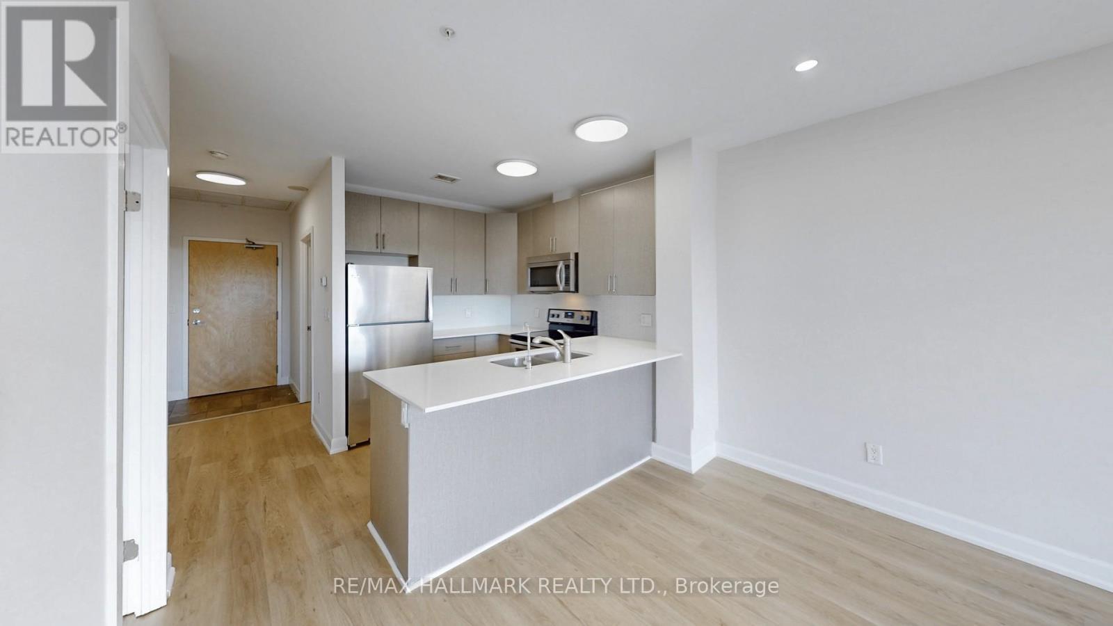 711 - 1 Victoria Street S, Waterloo, ON - Indoor Photo Showing Kitchen