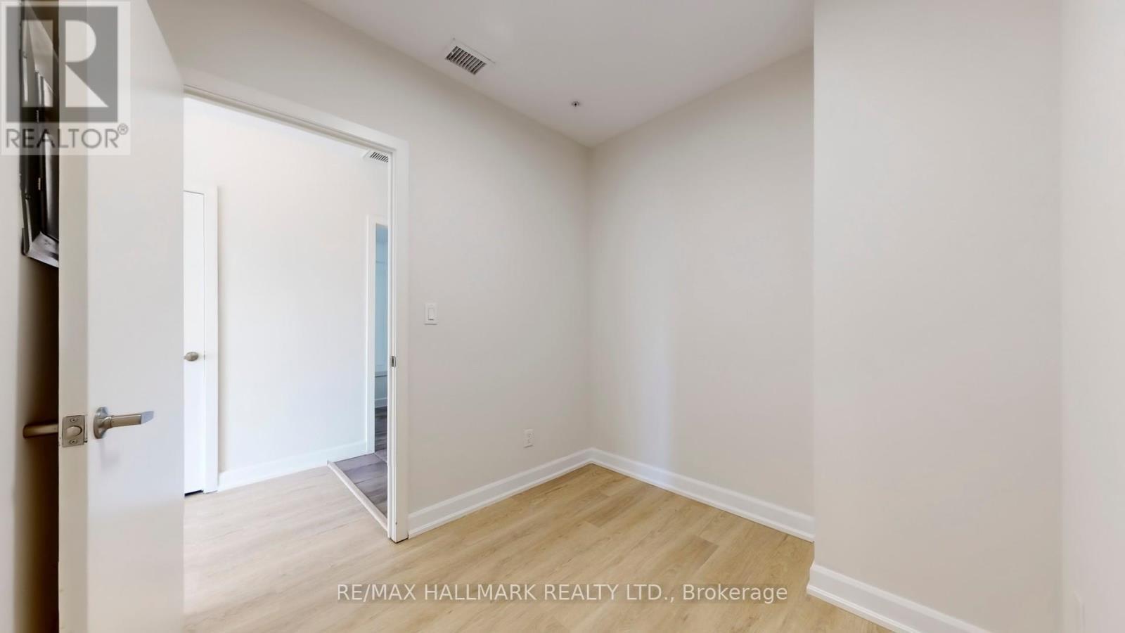 711 - 1 Victoria Street S, Waterloo, ON - Indoor Photo Showing Other Room