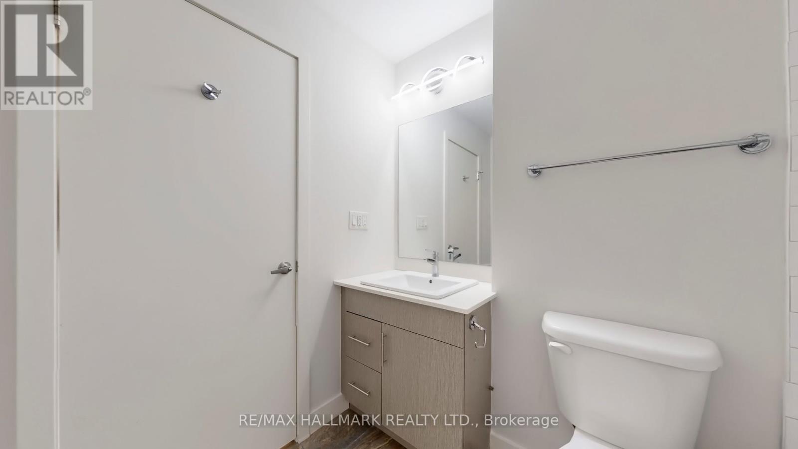 711 - 1 Victoria Street S, Waterloo, ON - Indoor Photo Showing Bathroom