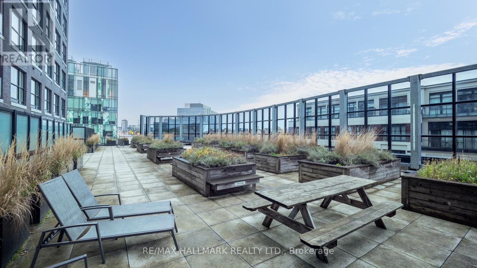 711 - 1 Victoria Street S, Waterloo, ON - Outdoor